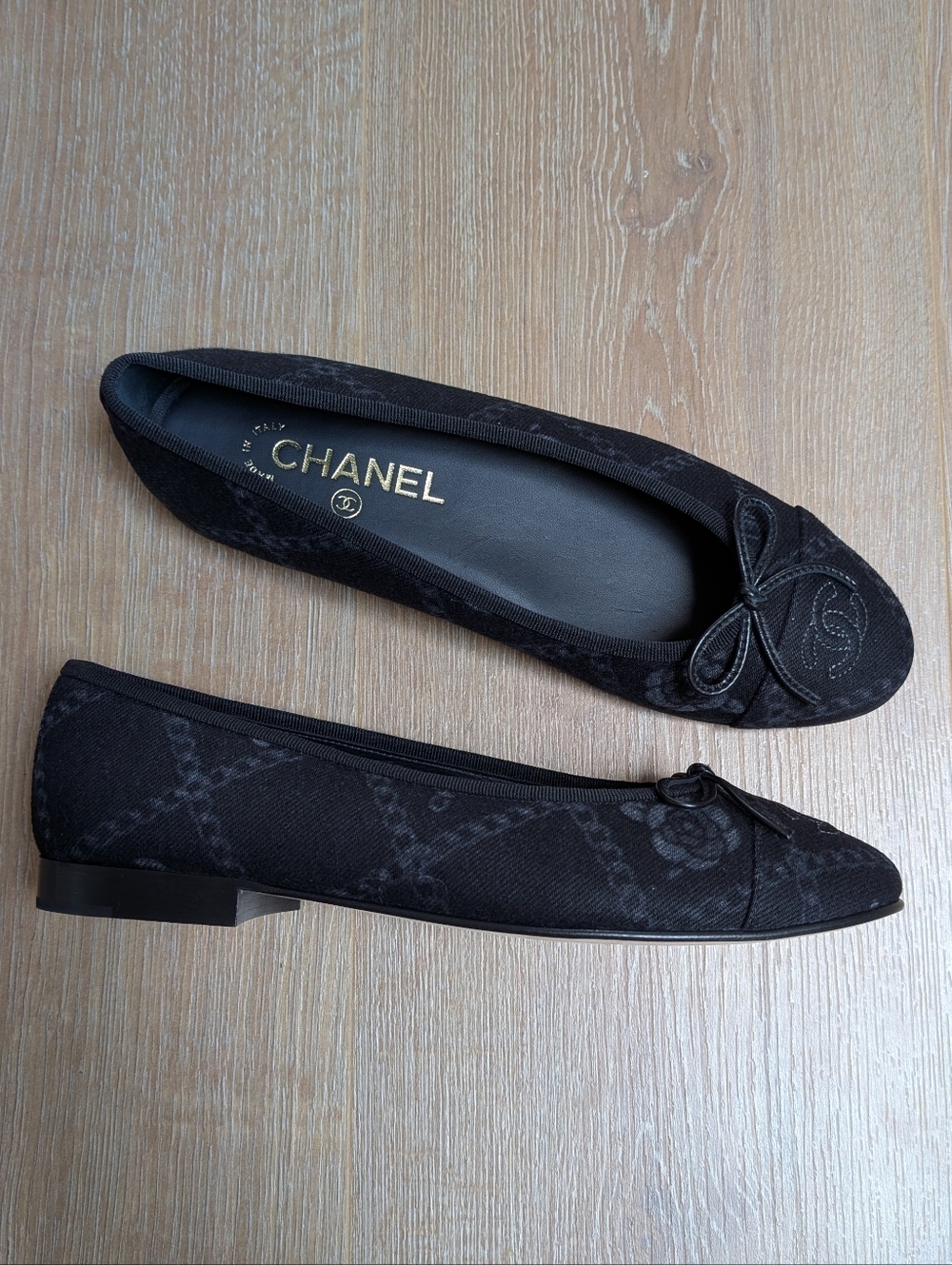 CHANEL Black Denim CC Bow Ballet Flats - Picture 3 of 10